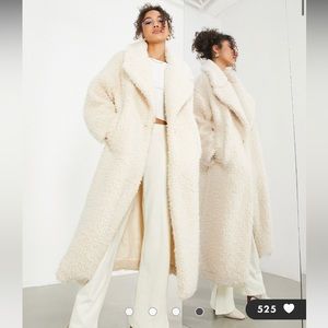 ASOS Oversized Fully Lined Teddy Coat - Full Length - Cream.  Never worn NWT.